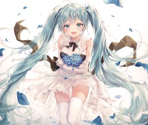 初音ミク,VOCALOID,r_o_ha,露肩,ブーケ,露胸,连衣裙,長手袋,手套,holding,长发,视线正对,横乳,開いた口,花瓣,笑顔,single,黑丝,双马尾,白丝,絶対領域