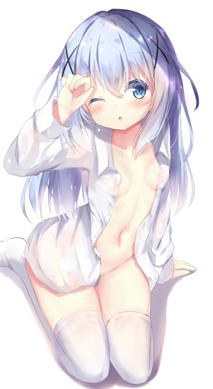 香風智乃,请问您今天要来点兔子吗?,夏奈なつ,乳晕,前发,碧眼,青发,脸红,露胸,衬衫,发饰,长发,长袖,视线正对,露脐,one_eye_closed,坐姿,貧乳,single,黑丝,白背景,白丝