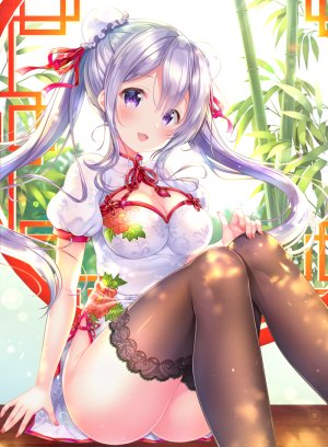蒼波茅聖,AobaProject,桜もよん,脸红,露胸,汉服,cleavage,连衣裙,leaf,长发,视线正对,横乳,開いた口,紫色眼,缎带,银发,坐姿,笑顔,single,黑丝,双马尾