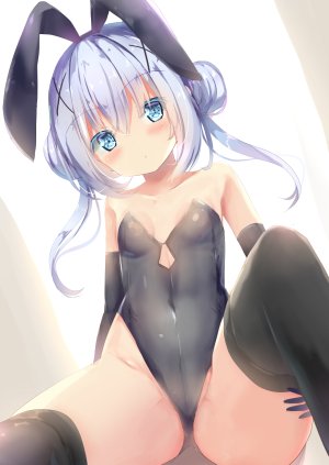 香風智乃,请问您今天要来点兔子吗?,夏奈なつ,兽耳,前发,露肩,黑丝,碧眼,青发,脸红,露胸,兔耳,双团子头,長手袋,手套,发饰,视线正对,坐姿,貧乳,single,双马尾