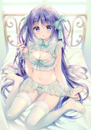 原创,suimya,露肩,碧眼,青发,露胸,cleavage,holding,lingerie,长发,视线正对,横乳,露脐,胖次,坐姿,single,黑丝,双马尾,下着,白丝